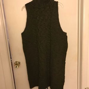 Sleeveless Turtleneck sweater dress